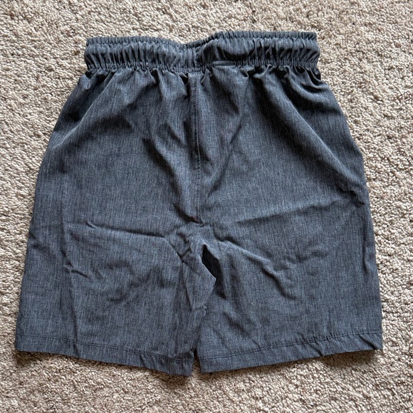 Tommy Bahama Kids Casual Shorts – Gray, Boys Size 7 - Picture 3 of 3